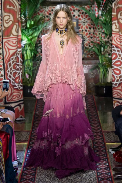 Look 34